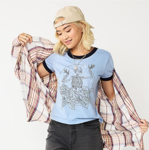 Junior Crop Tee - Picture 2 of 8